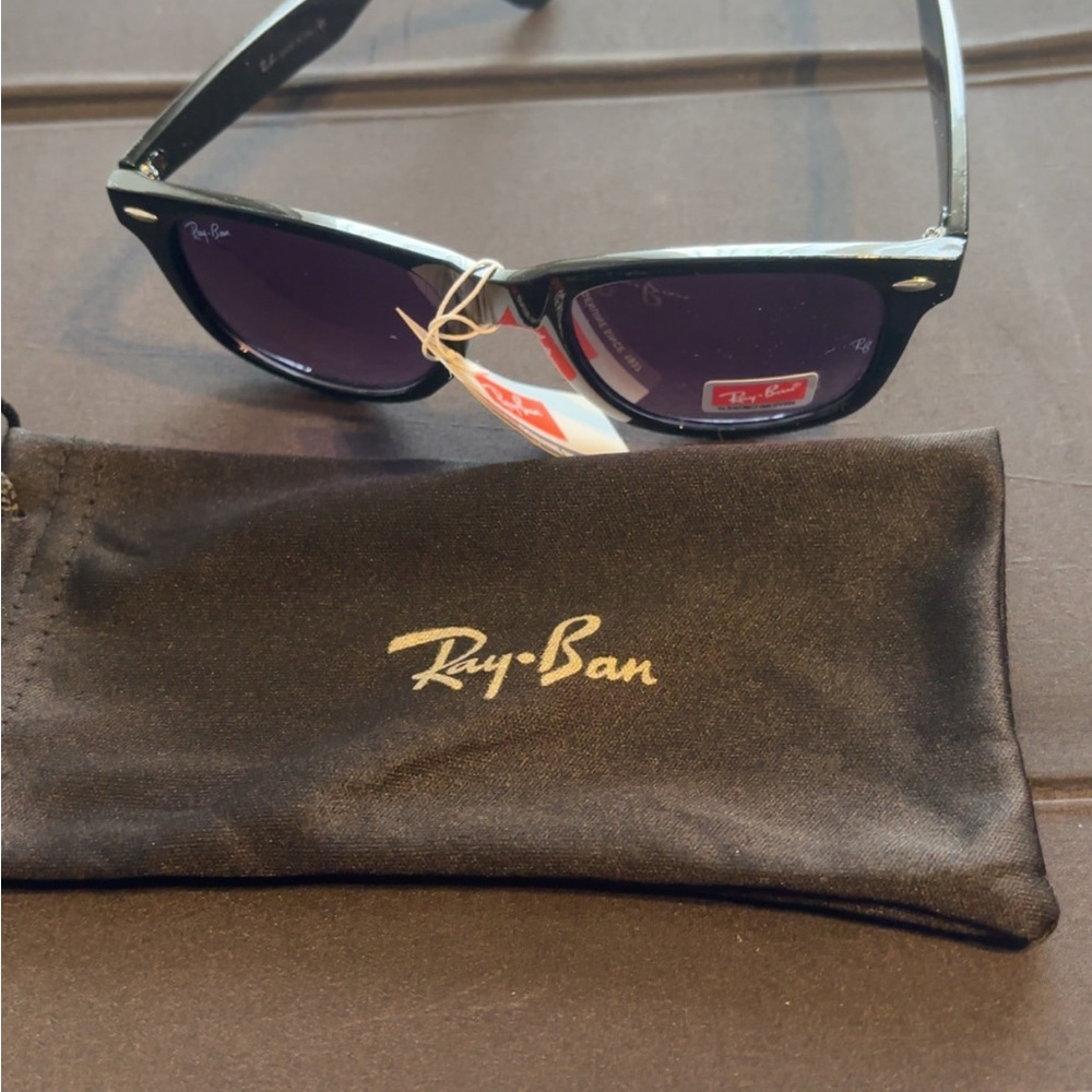 Ray-Ban Classic Black Sunglasses